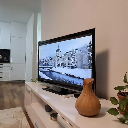 Apartment Luxury With Garage *